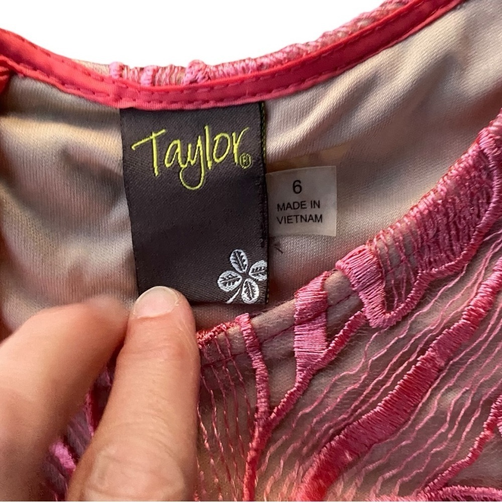 TAYLOR Women’s Sheath Lace Cutout Dress with Flutter Sleeves in Pink Size 6 - Picture 5 of 7